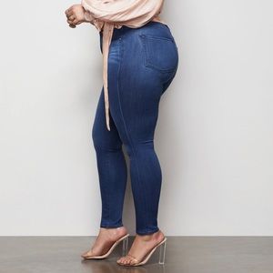 Good American Good Legs Jeans size 24